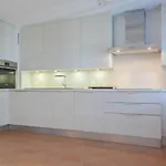 2-bedroom Steps From Debarquement With Pool بيت للعطل *