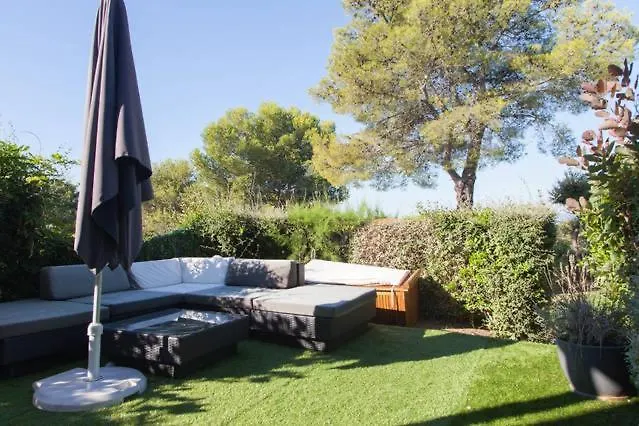 Ferienhaus 2-Bedroom Apartment Steps From Debarquement Beach With Pool